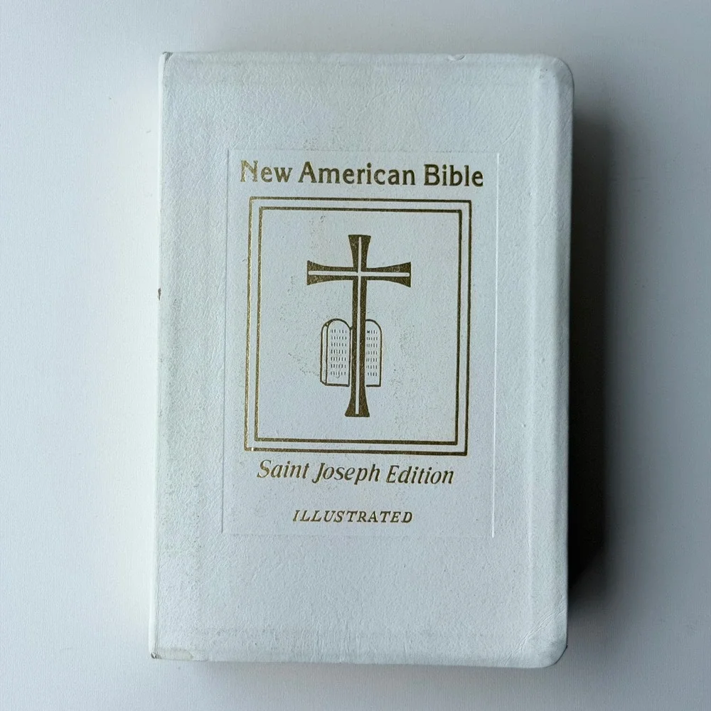 New American Bible Saint Joseph Edition Catholic Book Publishing White Religious